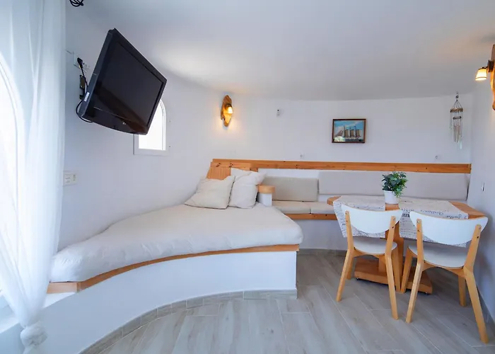 Moonlight By Interhome * Calp